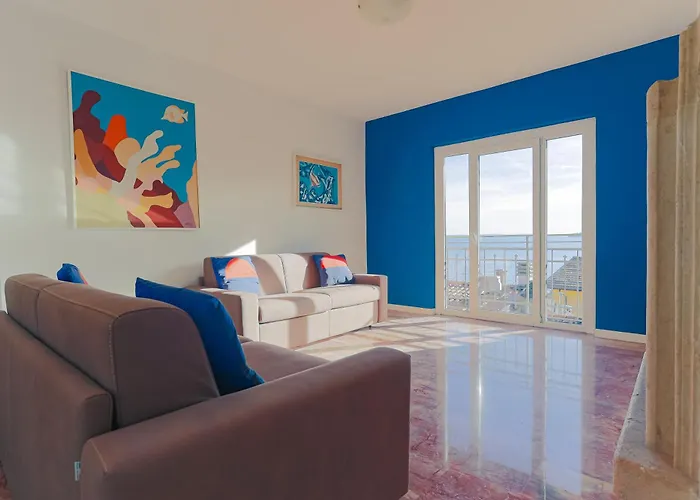 Magnifica Terrazza - View & Wi-fi דירה *